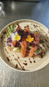 Photo de galerie - Saumon fumé gravelax Maison 