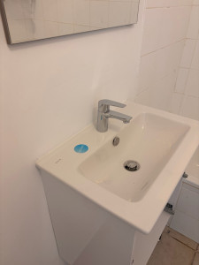 Photo de galerie - Installation d’un meuble vasque 