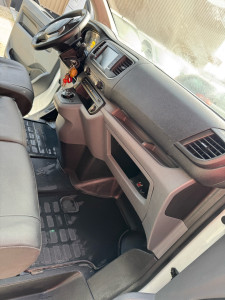 Photo de galerie - Le nettoyage intérieur d’un véhicule utilitaire. 