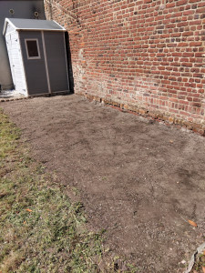 Photo de galerie - Retournement de terrain au motoculteur, remise à niveau pour pose de gazon