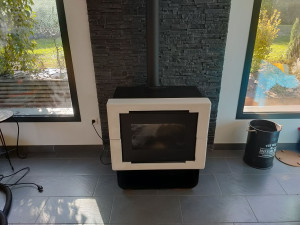 Photo de galerie - Entretien complet Insert à granulés et ramonage