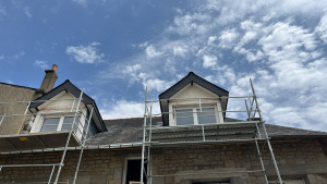 Photo de galerie - Habillage lucarnes zinc anthracite 