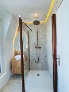 Photo de galerie - Rénovation de salle de bain de A à Z. Réalisé par M&M Peinture et Rénovation 