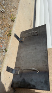 Photo de galerie - Création d’une porte sur mesure pour un four à pizza/pain