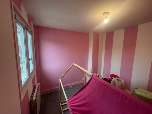 Photo de galerie - Chambre peint en rose avec trait 