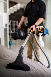 Photo de galerie - Un nettoyage professionnel directement chez vous.
Grâce à notre équipement spécialisé, nous éliminons les impuretés incrustées dans les tissus d'ameublement pour retrouver un intérieur plus propre, plus sain et plus accueillant, sans avoir à remplacer vot