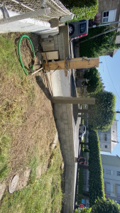 Photo de galerie - Coffrage et coulage de poteaux en béton 