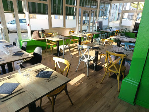 Photo de galerie - Entretien de salle de restaurant et de
 sanitaires et cuisine 
