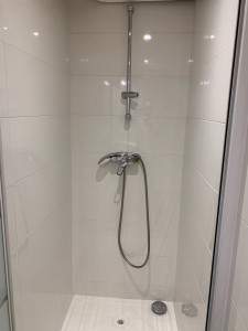 Photo de galerie - Toute l’installation de la douche (carreau ect)
