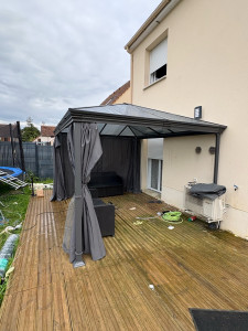 Photo de galerie - Montage et pose d’une pergola sur terrasse 