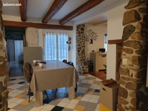 Photo de galerie - Coin repas maison ancienne-conception réalisation murs sols, pierres apparantes