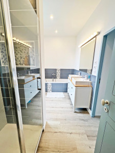 Photo de galerie - Salle de bain refaite entièrement