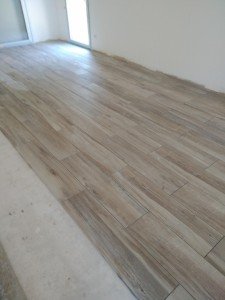 Photo de galerie - Carrelage imitation parquet 