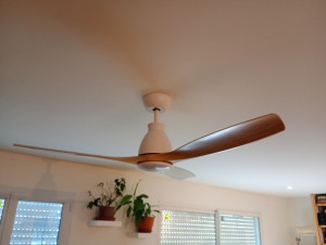 Photo de galerie - Montage et pose d'un ventilateur avec tasseau de  renfort dans le plafond 