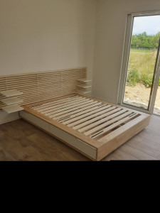 Photo de galerie - Montage lit Ikea avec tête de lit 
