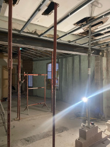 Photo de galerie - Réalisation d’un sous œuvre de 4,5m avec poteau de 20cm épaisseur en béton armé et un HEA 240 en linteau 