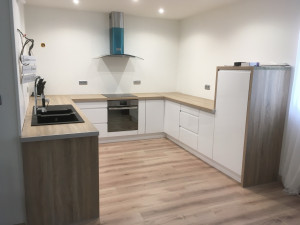 Photo de galerie - Montage des meubles, pose de la cuisine complète avec électroménagers, évier 