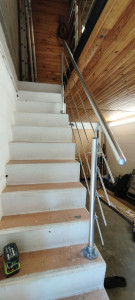 Photo de galerie - Installation de rambarde et garde de corps dans les escaliers