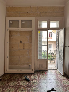 Photo de galerie - Dépose et pose d’une porte-fenêtre 