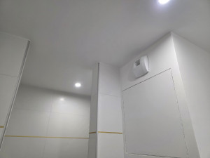 Photo de galerie - Ajout de spots et bouche VMC 