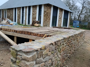 Photo de galerie - Montage muret pierre 
