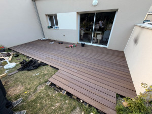 Photo de galerie - Pose terrasse en lame composite 