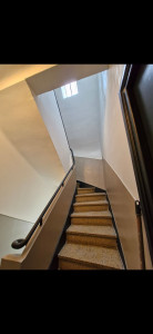 Photo de galerie - Peinture et rénovation cage d’escalier.