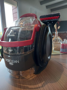 Photo de galerie - Nettoyeur Bissell spotclean pro canapés tapis voiture matelas