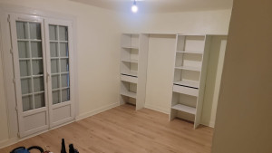Photo de galerie - Plancher flottant et dressing monté.