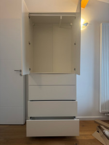 Photo de galerie - Montre une armoire IKEA