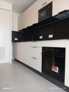 Photo de galerie - Pose de cuisine sur mesure. 