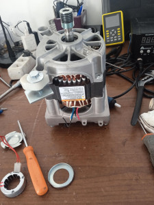Photo de galerie - Réparation tout type de moteur.
réparation micro onde et tout petit électroménager 
