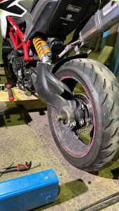 Photo de galerie - Changement kit chaîne DUCATI