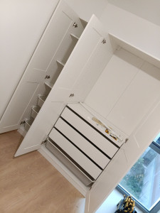 Photo de galerie - Voilà une armoire et commode monter client content et satisfait 