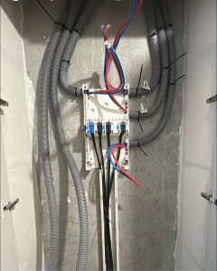 Photo de galerie - Pose et câblage colonne enedis