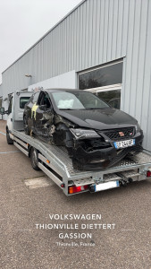 Photo de galerie - Livraison véhicule accidenté concession VW Thionville 