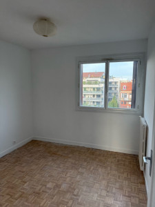 Photo de galerie - Detapissage plus mise en peinture de la chambre  