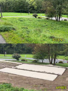 Photo de galerie - Terrassement du terrain afin de mettre les terrains à niveau, création d’un enrochement pour séparer ces deux-là et de rattraper les niveaux. Enrochement sur 10 cm, mise en place gorre pour terrain de jeux, installation des poteaux avec fixation au sol.