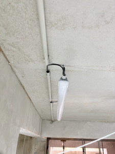 Photo de galerie - Installation d’un nouveau luminaire 