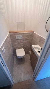 Photo de galerie - Remplacement par wc suspendu et rénovation complète de la pièce 