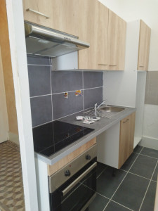 Photo de galerie - Montage cuisine dans un espace exiguë 