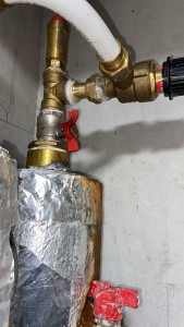 Photo de galerie - Remplacement vanne qui fuyait sur réseau chauffage collectif  