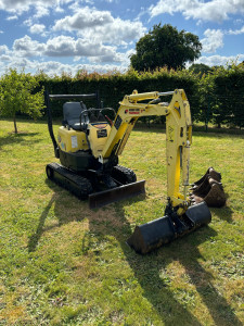 Photo de galerie - Location mini pelle 