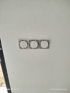 Photo de galerie - Câblage d'un module Zigbee pour la commande des volets roulants 