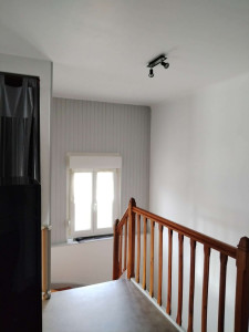 Photo de galerie - Préparation des supports (murs, plafonds, boiseries)
Application peinture soignée pour un rendu propre et durable