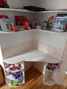 Photo de galerie - Bureau enfant MDF peint 
