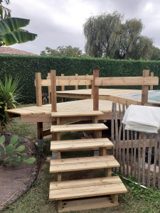 Photo de galerie - Terrasse bois pour piscine hors sol