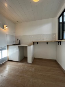 Photo de galerie - Sol / carrelage / parquet / montage de meuble / crédence 