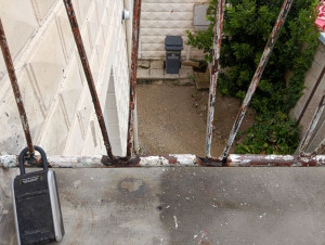 Photo de galerie - Rambarde acier oxydée et perforé 