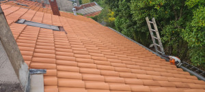 Photo de galerie - Rénovation de couverture ( pose de tuiles)